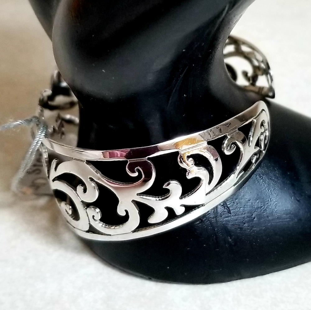 NWOT STERLING SILVER SCROLL HEART CUFF BRACELET - Picture 4 of 7